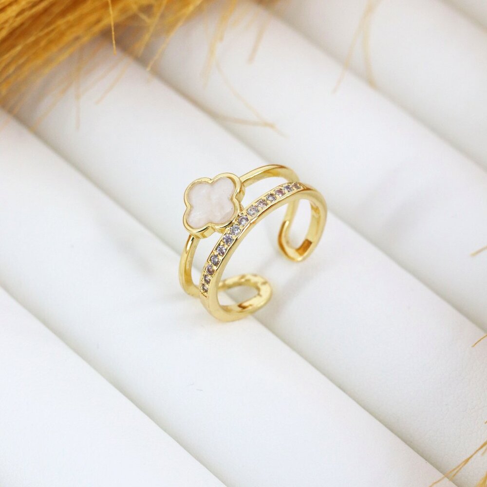 Stylish Stainless Steel Rings with Stunning Mother Pearl